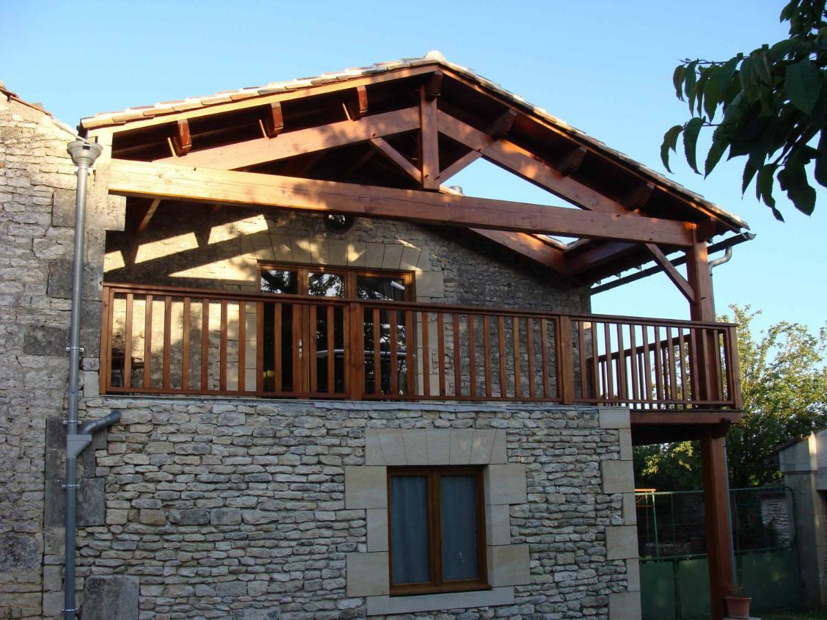 Au Col De Cygne Apartamento Blanzac-les-Matha Exterior foto
